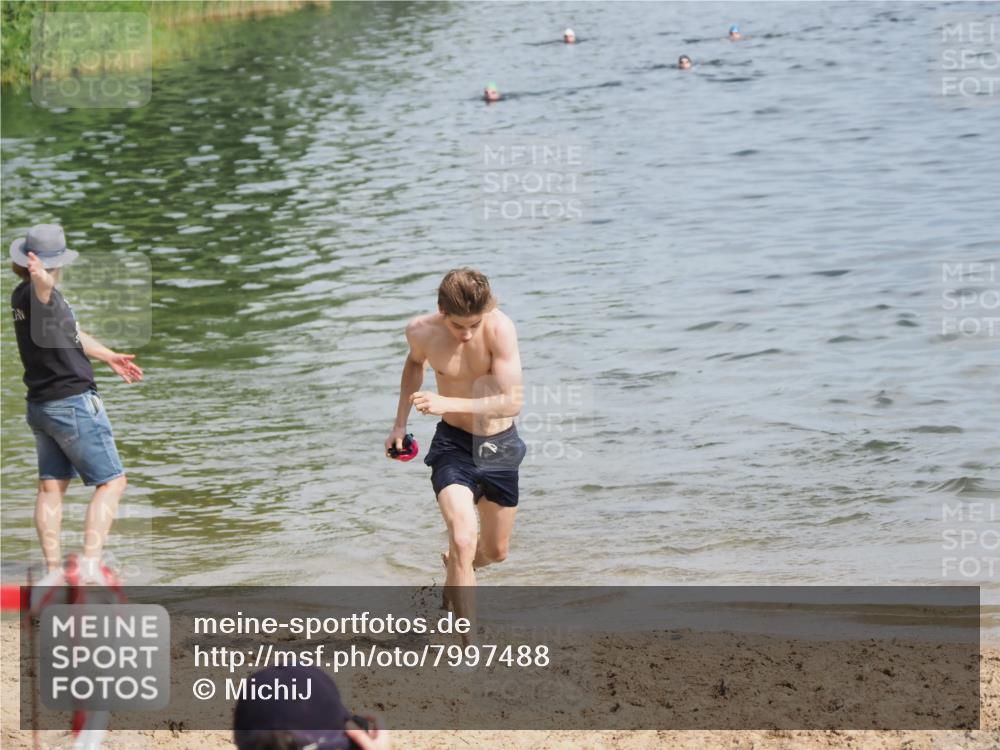 21.06.2025 - 27. Vierlanden-Triathlon MichiJ http://msf.ph/oto/7997488 15.06.2026 09:58:42 Schwimmen 269 meine-sportfotos.de