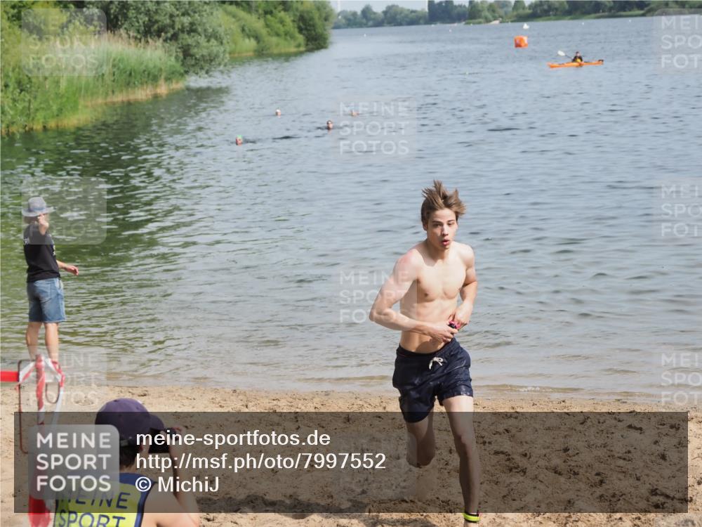 21.06.2025 - 27. Vierlanden-Triathlon MichiJ http://msf.ph/oto/7997552 15.06.2026 09:58:44 Schwimmen 269 meine-sportfotos.de