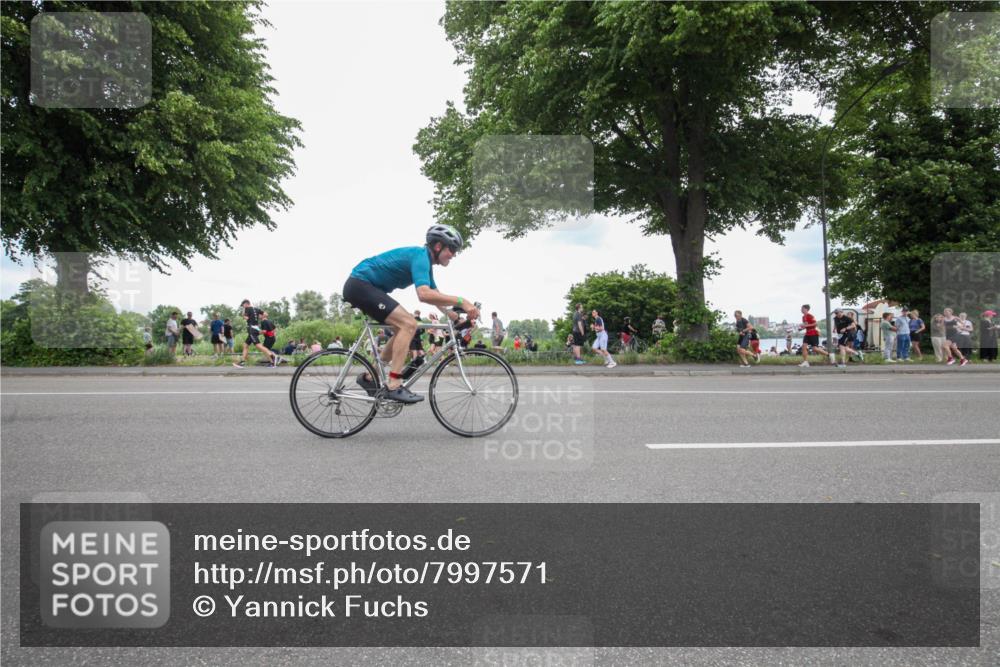15.06.2025 - 7 Türme Triathlon Yannick Fuchs http://msf.ph/oto/7997571 15.06.2025 13:50:55 Radfahren 256, 645, 867, 936, 954, 1012 meine-sportfotos.de