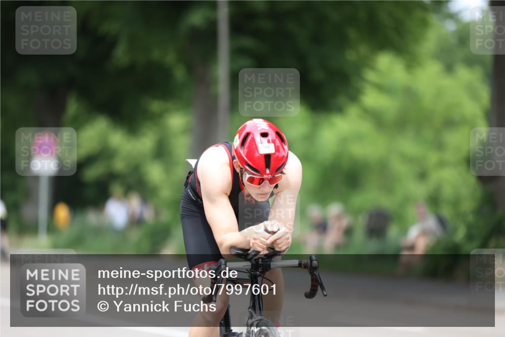 15.06.2025 - 7 Türme Triathlon Yannick Fuchs http://msf.ph/oto/7997601 15.06.2025 13:12:49 Radfahren 363, 630 meine-sportfotos.de