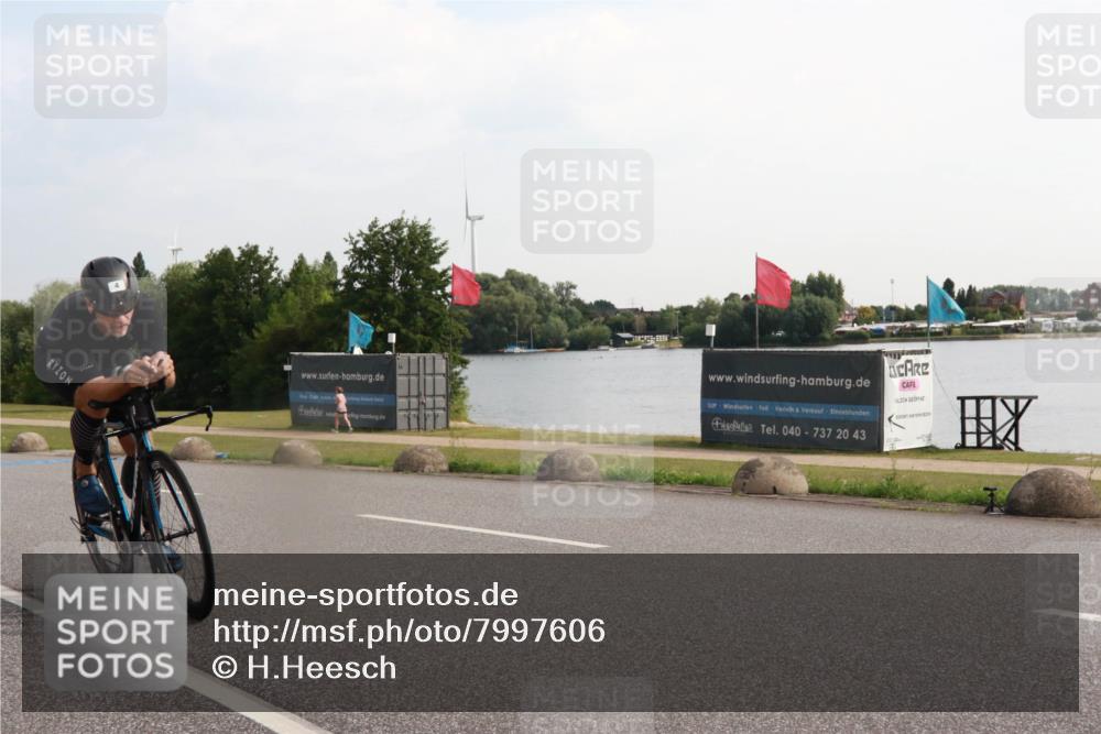 15.06.2025 - 27. Vierlanden-Triathlon H.Heesch http://msf.ph/oto/7997606 15.06.2025 09:38:40 Radfahren 4, 123, 124, 235 meine-sportfotos.de