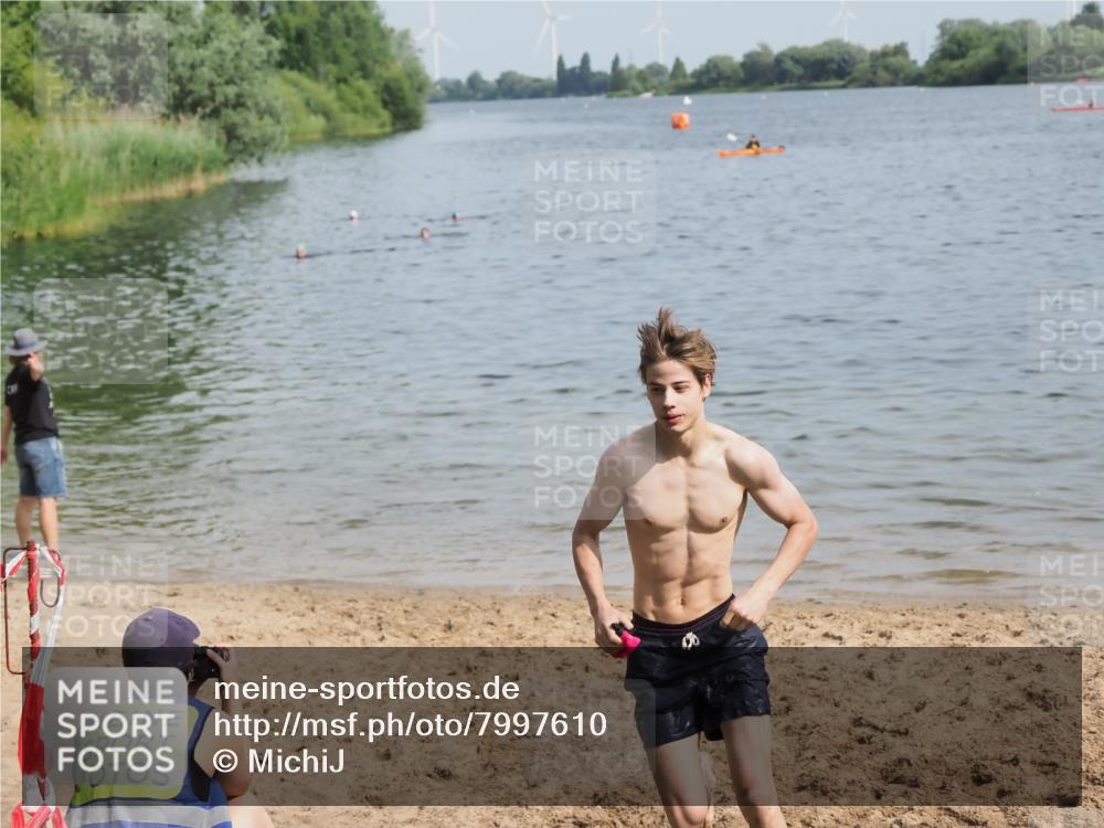 21.06.2025 - 27. Vierlanden-Triathlon MichiJ http://msf.ph/oto/7997610 15.06.2026 09:58:44 Schwimmen 269 meine-sportfotos.de
