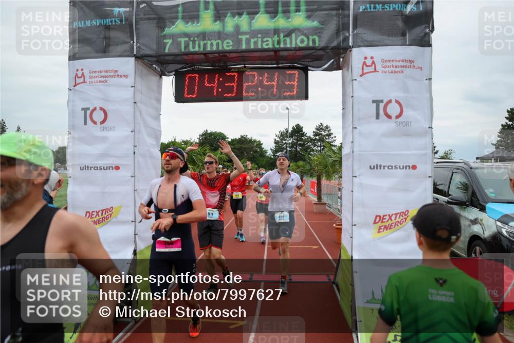 15.06.2025 - 7 Türme Triathlon Michael Strokosch http://msf.ph/oto/7997627 15.06.2025 14:32:42 Ziel 286, 402, 488, 499, 517, 863, 871, 1112 meine-sportfotos.de