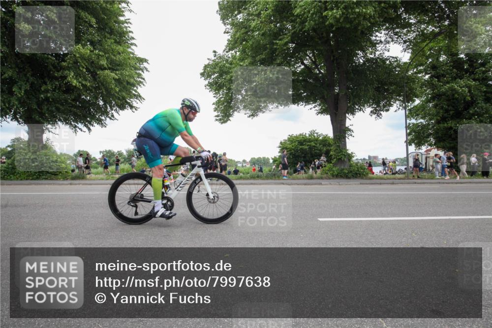 15.06.2025 - 7 Türme Triathlon Yannick Fuchs http://msf.ph/oto/7997638 15.06.2025 13:51:08 Radfahren 213, 304, 307 meine-sportfotos.de