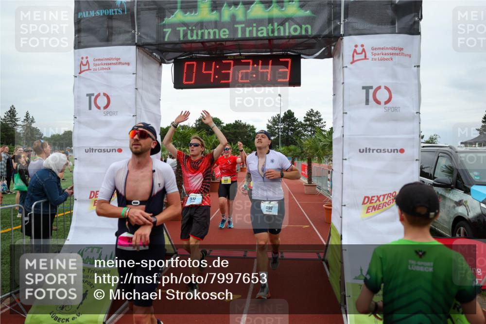 15.06.2025 - 7 Türme Triathlon Michael Strokosch http://msf.ph/oto/7997653 15.06.2025 14:32:43 Ziel 286, 402, 488, 499, 517, 863, 871, 1112 meine-sportfotos.de