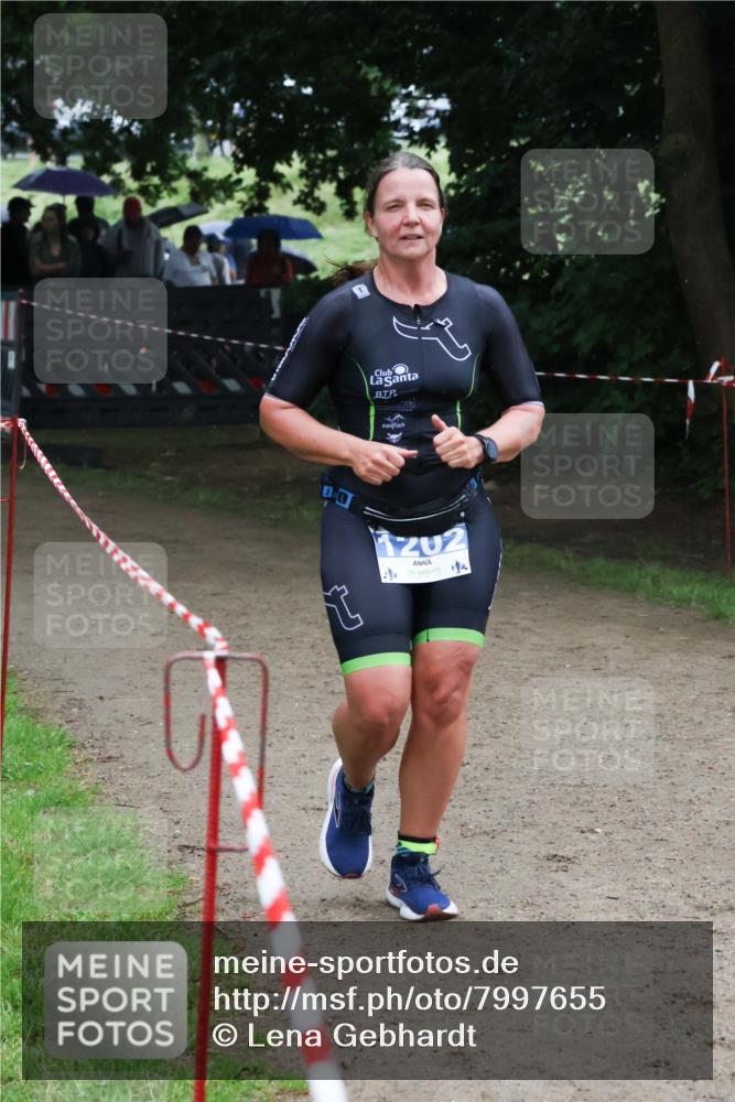 21.06.2025 - 27. Vierlanden-Triathlon Lena Gebhardt http://msf.ph/oto/7997655 15.06.2025 13:55:28 Laufen 1202, 4 meine-sportfotos.de