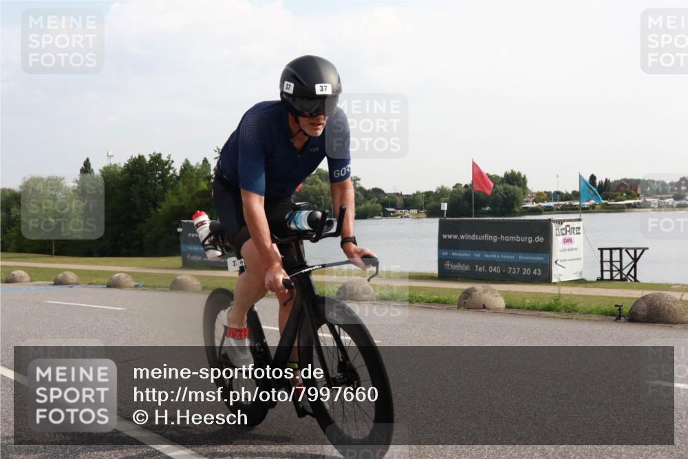 15.06.2025 - 27. Vierlanden-Triathlon H.Heesch http://msf.ph/oto/7997660 15.06.2025 09:39:21 Radfahren 37 meine-sportfotos.de