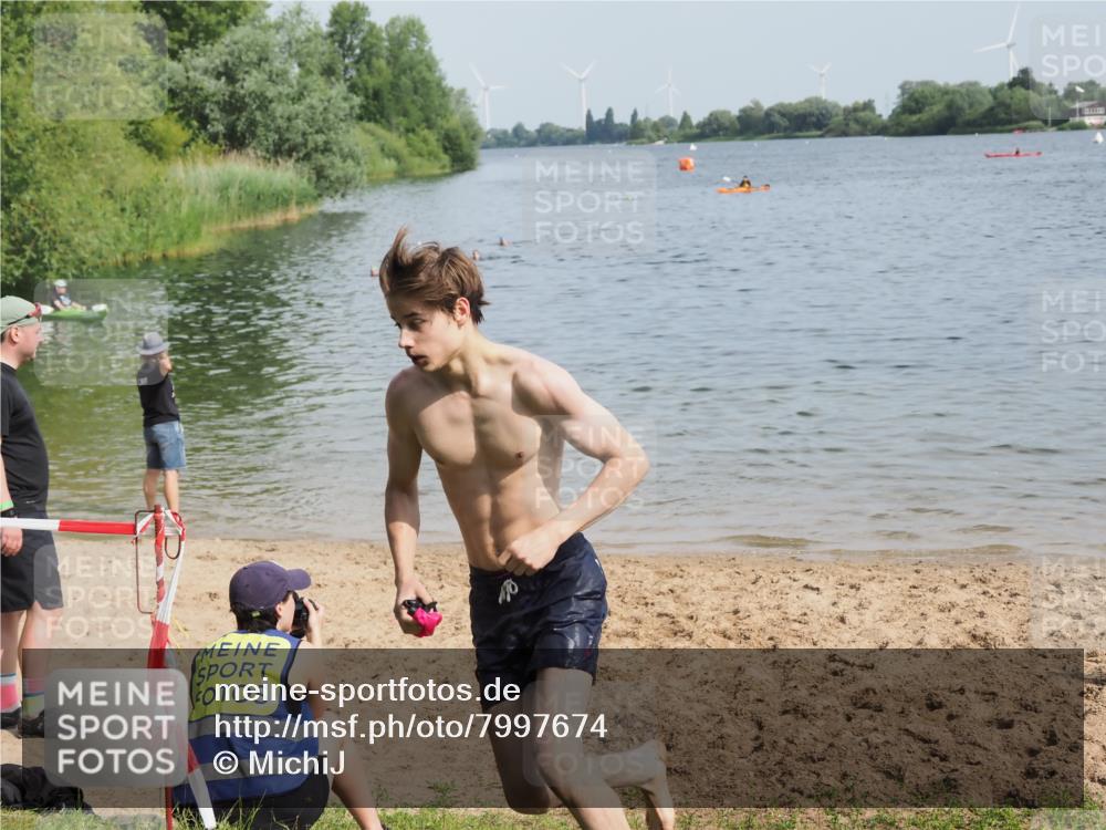 21.06.2025 - 27. Vierlanden-Triathlon MichiJ http://msf.ph/oto/7997674 15.06.2026 09:58:45 Schwimmen 269 meine-sportfotos.de