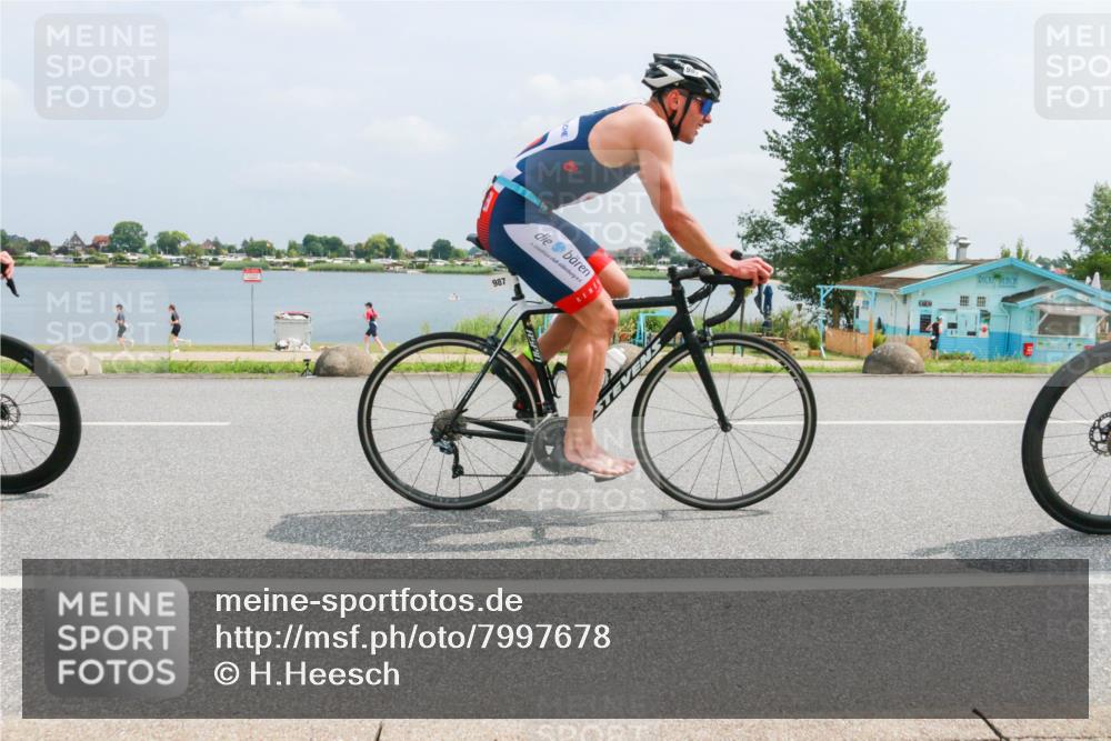 21.06.2025 - 27. Vierlanden-Triathlon H.Heesch http://msf.ph/oto/7997678 15.06.2025 12:26:47 Radfahren 984, 985, 986, 987, 988 meine-sportfotos.de
