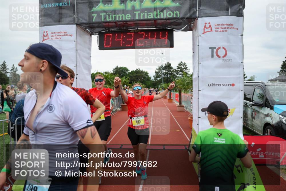 15.06.2025 - 7 Türme Triathlon Michael Strokosch http://msf.ph/oto/7997682 15.06.2025 14:32:44 Ziel 286, 402, 488, 499, 517, 863, 871, 1112 meine-sportfotos.de