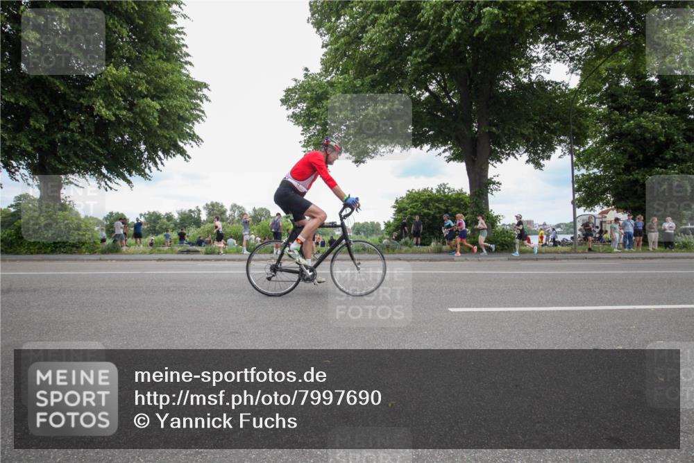15.06.2025 - 7 Türme Triathlon Yannick Fuchs http://msf.ph/oto/7997690 15.06.2025 13:52:16 Radfahren 1000, 1083 meine-sportfotos.de