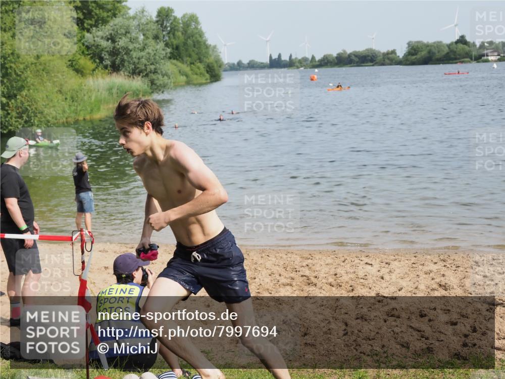 21.06.2025 - 27. Vierlanden-Triathlon MichiJ http://msf.ph/oto/7997694 15.06.2026 09:58:45 Schwimmen 269 meine-sportfotos.de
