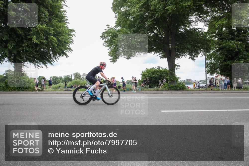 15.06.2025 - 7 Türme Triathlon Yannick Fuchs http://msf.ph/oto/7997705 15.06.2025 13:52:18 Radfahren 1000, 1083 meine-sportfotos.de