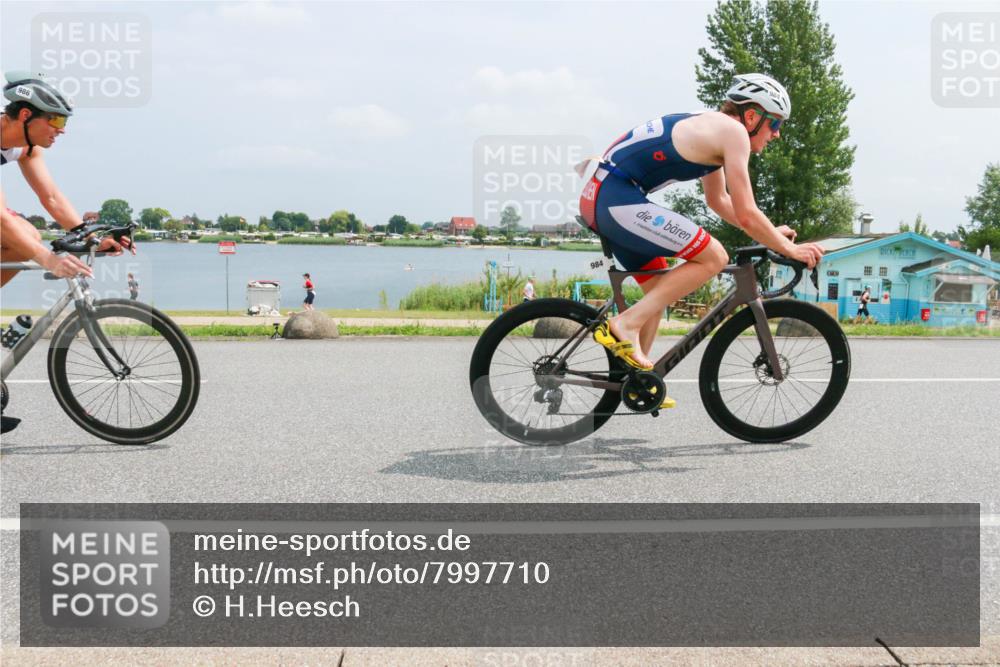 21.06.2025 - 27. Vierlanden-Triathlon H.Heesch http://msf.ph/oto/7997710 15.06.2025 12:26:47 Radfahren 984, 985, 986, 987, 988 meine-sportfotos.de