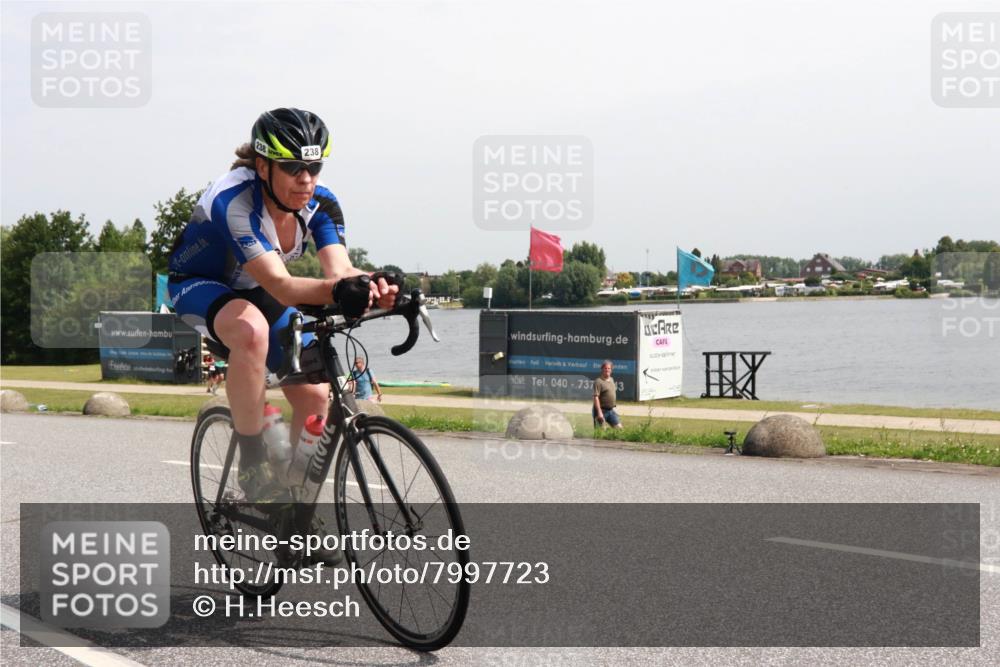 21.06.2025 - 27. Vierlanden-Triathlon H.Heesch http://msf.ph/oto/7997723 15.06.2025 11:33:49 Radfahren 150, 238, 661 meine-sportfotos.de
