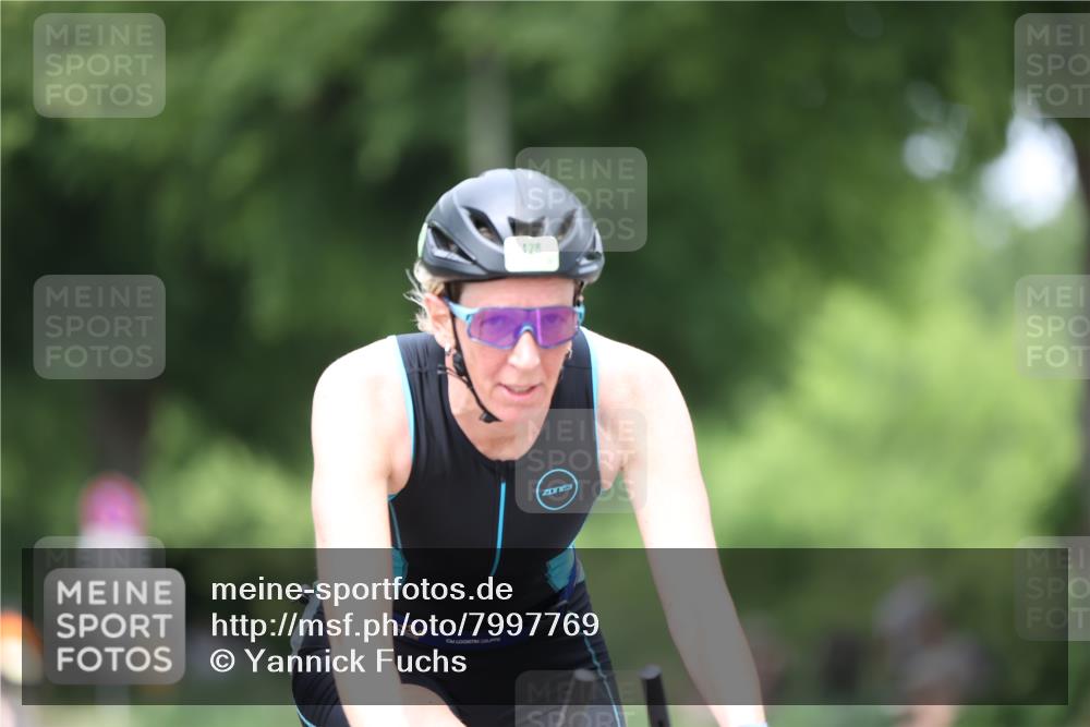 15.06.2025 - 7 Türme Triathlon Yannick Fuchs http://msf.ph/oto/7997769 15.06.2025 13:12:53 Radfahren 212, 520, 630, 948 meine-sportfotos.de