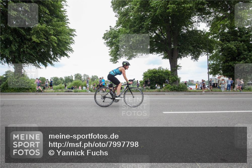 15.06.2025 - 7 Türme Triathlon Yannick Fuchs http://msf.ph/oto/7997798 15.06.2025 13:52:42 Radfahren 703 meine-sportfotos.de
