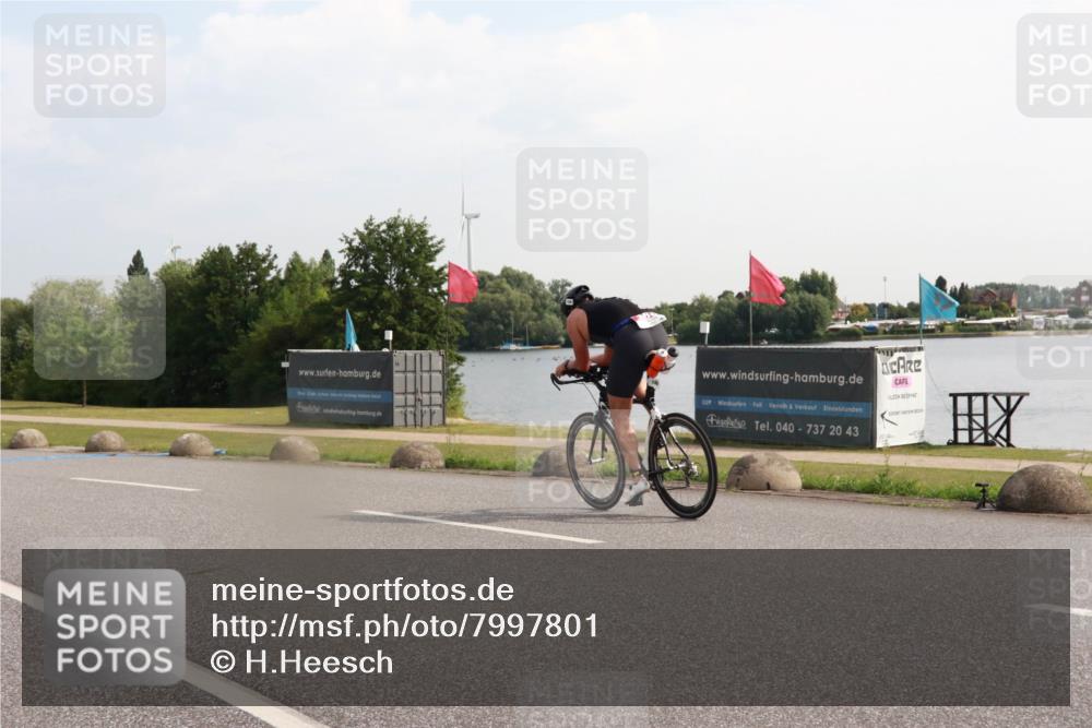 15.06.2025 - 27. Vierlanden-Triathlon H.Heesch http://msf.ph/oto/7997801 15.06.2025 09:41:28 Radfahren 188 meine-sportfotos.de