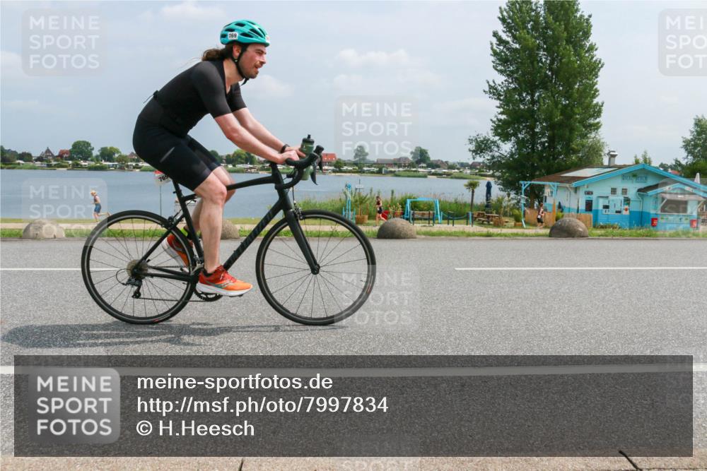 21.06.2025 - 27. Vierlanden-Triathlon H.Heesch http://msf.ph/oto/7997834 15.06.2025 12:26:58 Radfahren 769, 982 meine-sportfotos.de
