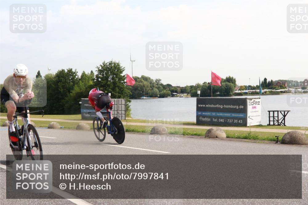 15.06.2025 - 27. Vierlanden-Triathlon H.Heesch http://msf.ph/oto/7997841 15.06.2025 09:42:17 Radfahren 50, 158 meine-sportfotos.de