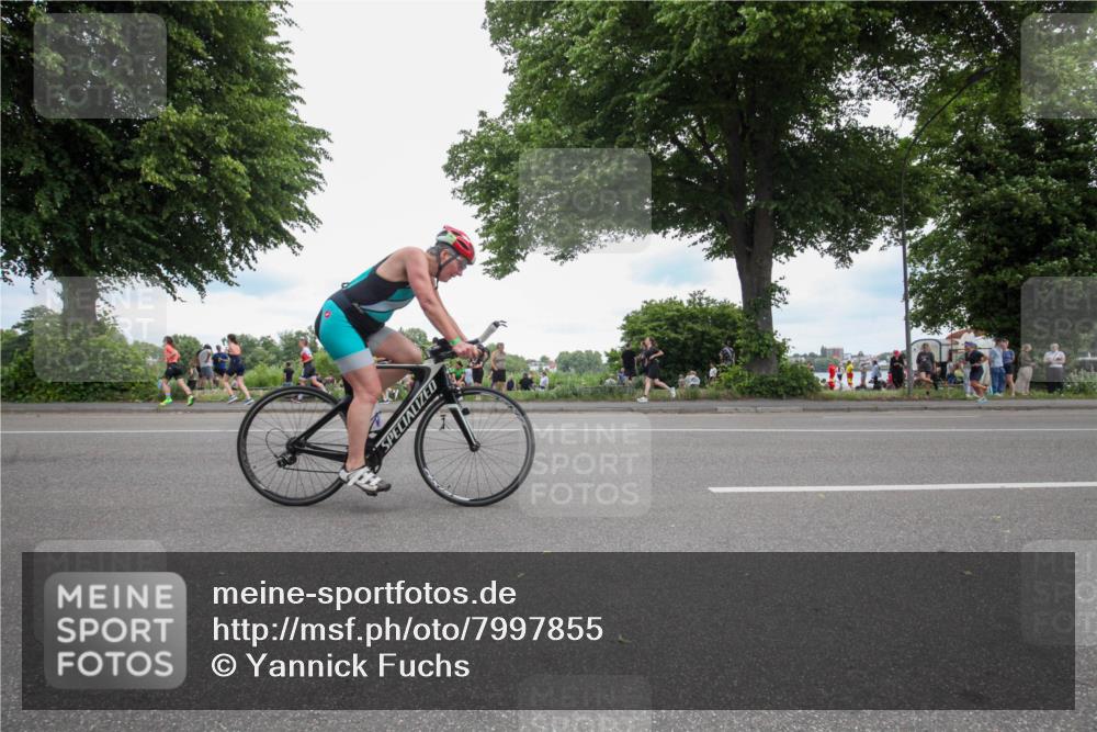 15.06.2025 - 7 Türme Triathlon Yannick Fuchs http://msf.ph/oto/7997855 15.06.2025 13:52:55 Radfahren 408, 946, 985, 1022, 1035, 1115 meine-sportfotos.de