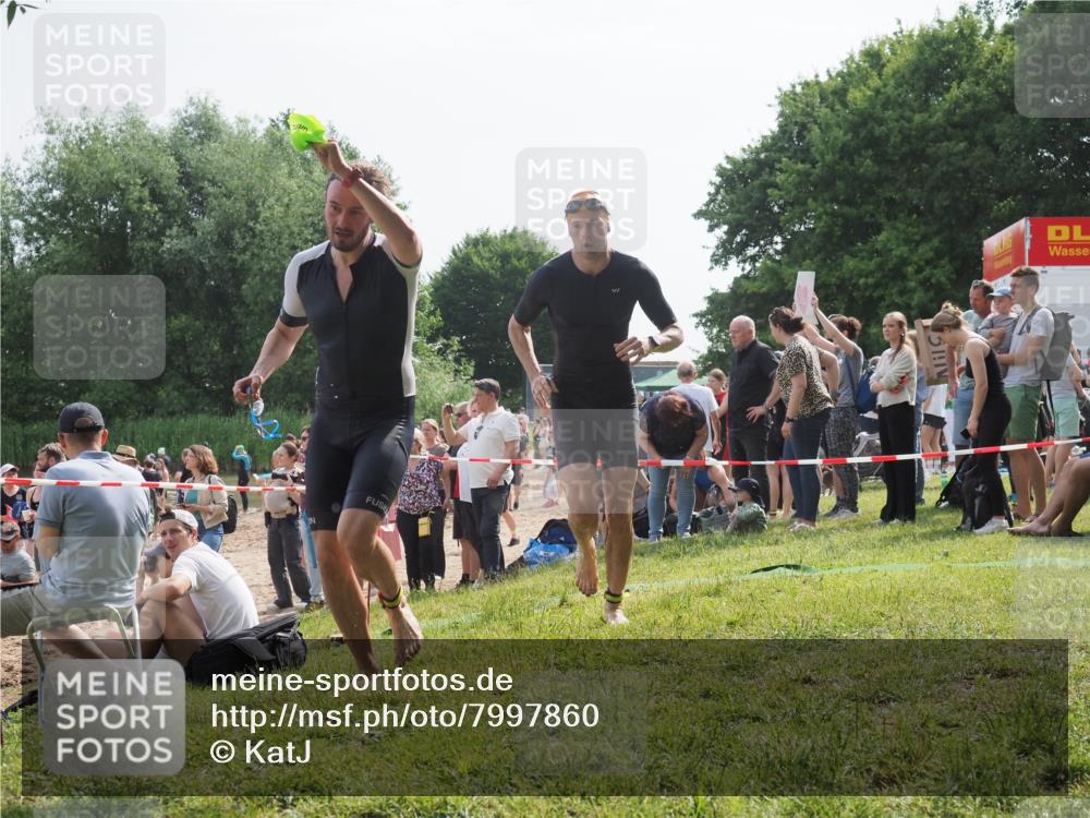 15.06.2025 - 27. Vierlanden-Triathlon KatJ http://msf.ph/oto/7997860 15.06.2025 09:55:58 Schwimmen 280, 283, 303, 308, 310, 312, 322, 331, 338 meine-sportfotos.de