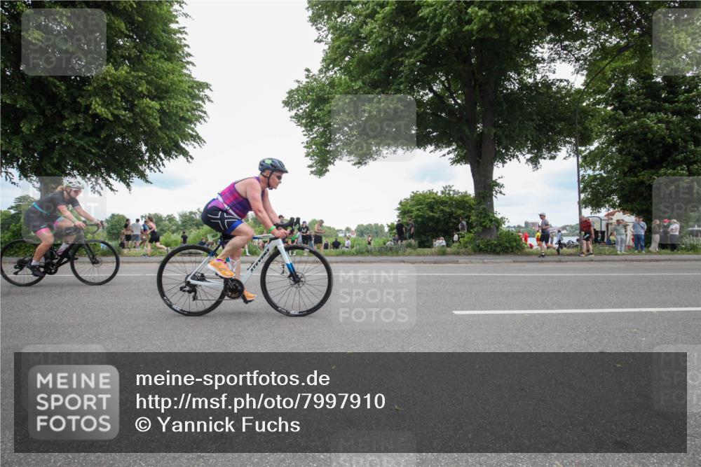 15.06.2025 - 7 Türme Triathlon Yannick Fuchs http://msf.ph/oto/7997910 15.06.2025 13:53:03 Radfahren 336, 408, 1022 meine-sportfotos.de