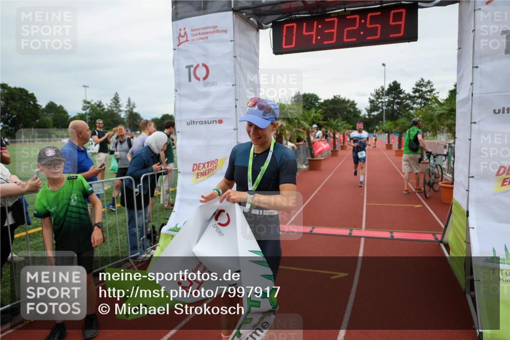 15.06.2025 - 7 Türme Triathlon Michael Strokosch http://msf.ph/oto/7997917 15.06.2025 14:32:59 Ziel 527 meine-sportfotos.de