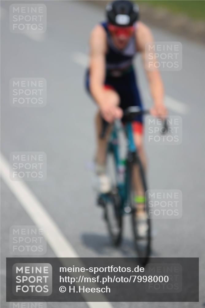 21.06.2025 - 27. Vierlanden-Triathlon H.Heesch http://msf.ph/oto/7998000 15.06.2025 12:26:45 Radfahren 860, 984, 985, 986, 987, 988 meine-sportfotos.de