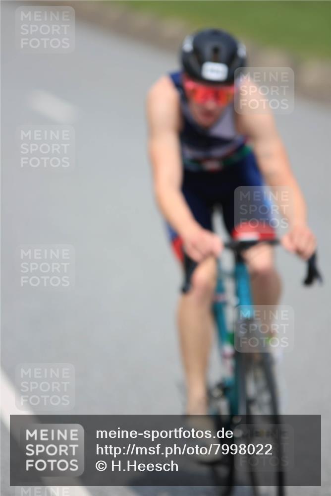 21.06.2025 - 27. Vierlanden-Triathlon H.Heesch http://msf.ph/oto/7998022 15.06.2025 12:26:46 Radfahren 860, 984, 985, 986, 987, 988 meine-sportfotos.de