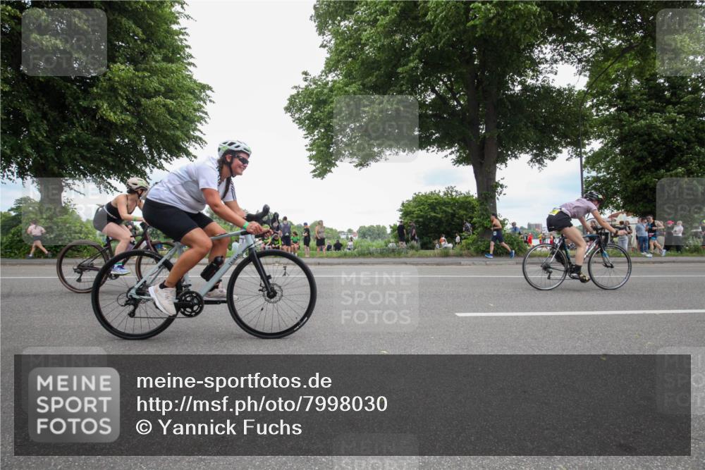 15.06.2025 - 7 Türme Triathlon Yannick Fuchs http://msf.ph/oto/7998030 15.06.2025 13:53:34 Radfahren 863, 1046, 1062, 1125 meine-sportfotos.de