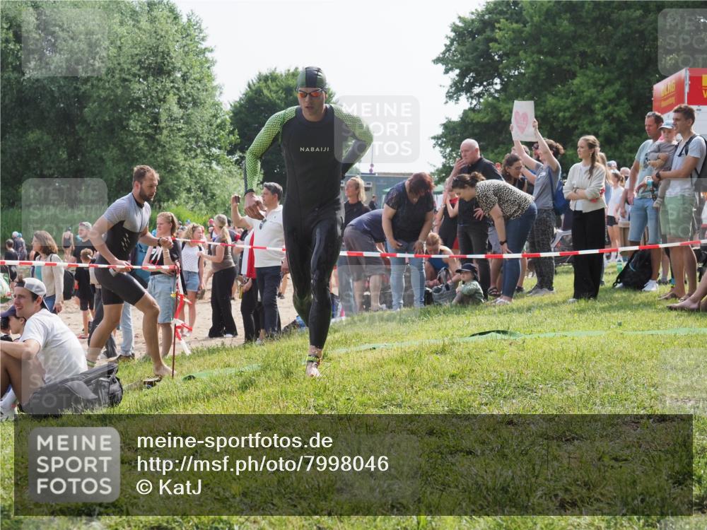 15.06.2025 - 27. Vierlanden-Triathlon KatJ http://msf.ph/oto/7998046 15.06.2025 09:56:02 Schwimmen 268, 280, 283, 308, 310, 312, 322, 331, 338 meine-sportfotos.de