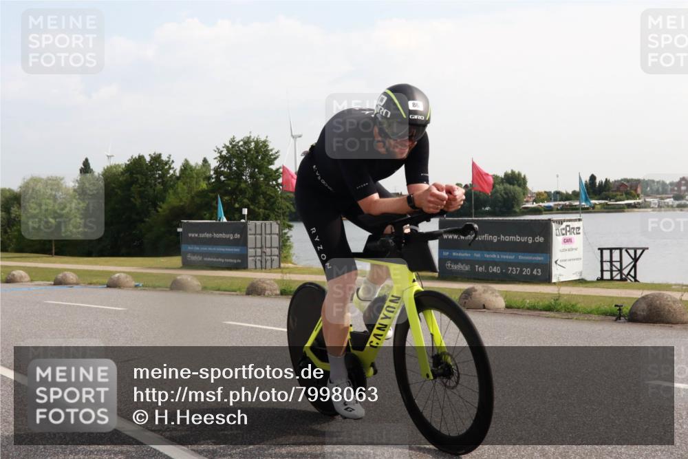 15.06.2025 - 27. Vierlanden-Triathlon H.Heesch http://msf.ph/oto/7998063 15.06.2025 09:45:00 Radfahren 86, 171 meine-sportfotos.de