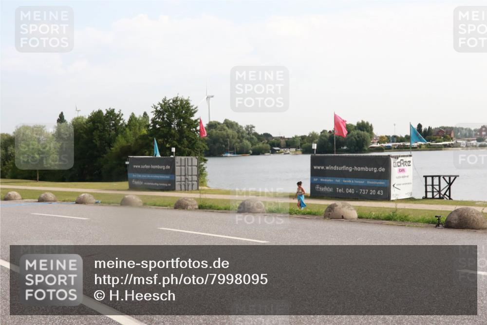 15.06.2025 - 27. Vierlanden-Triathlon H.Heesch http://msf.ph/oto/7998095 15.06.2025 09:45:36 Radfahren  meine-sportfotos.de