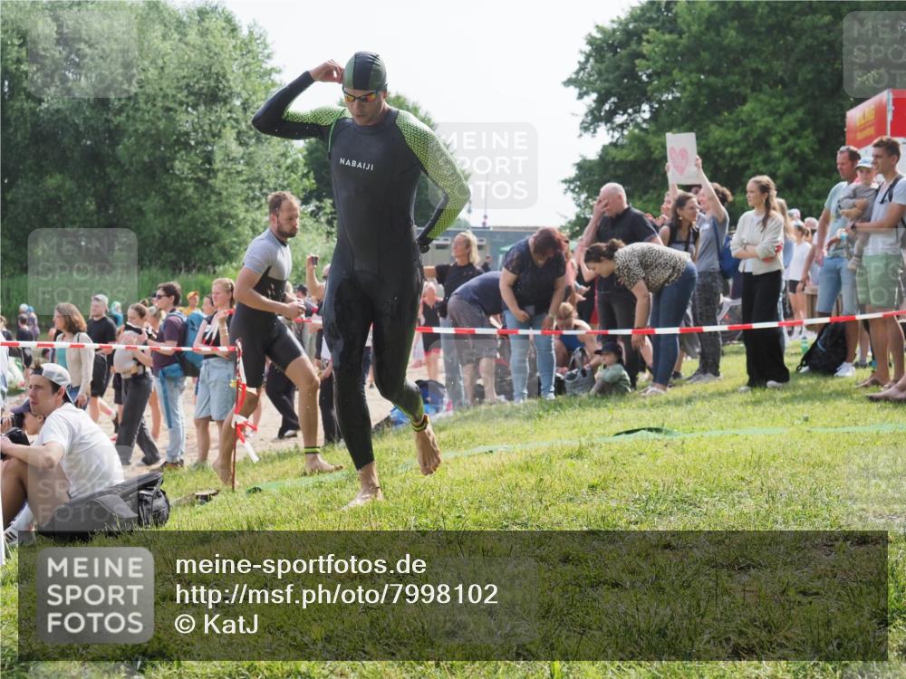 15.06.2025 - 27. Vierlanden-Triathlon KatJ http://msf.ph/oto/7998102 15.06.2025 09:56:03 Schwimmen 268, 280, 283, 308, 310, 312, 322, 331, 338 meine-sportfotos.de