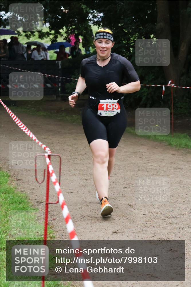 21.06.2025 - 27. Vierlanden-Triathlon Lena Gebhardt http://msf.ph/oto/7998103 15.06.2025 13:56:04 Laufen 199 meine-sportfotos.de
