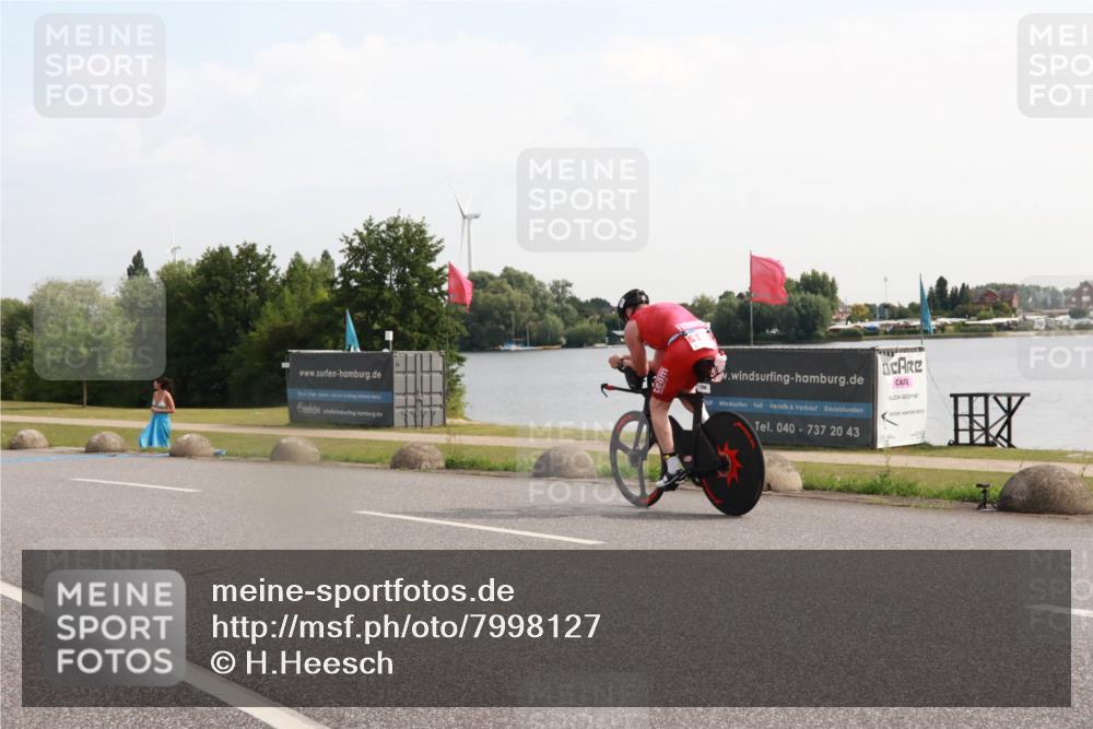 15.06.2025 - 27. Vierlanden-Triathlon H.Heesch http://msf.ph/oto/7998127 15.06.2025 09:45:55 Radfahren 19, 108, 223 meine-sportfotos.de