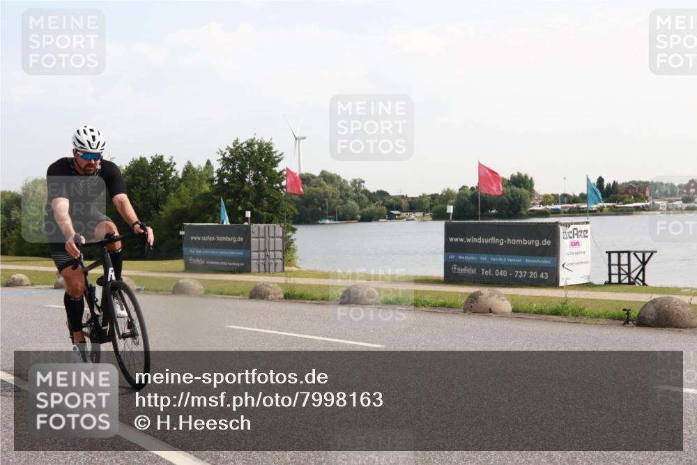 15.06.2025 - 27. Vierlanden-Triathlon H.Heesch http://msf.ph/oto/7998163 15.06.2025 09:46:18 Radfahren 51 meine-sportfotos.de