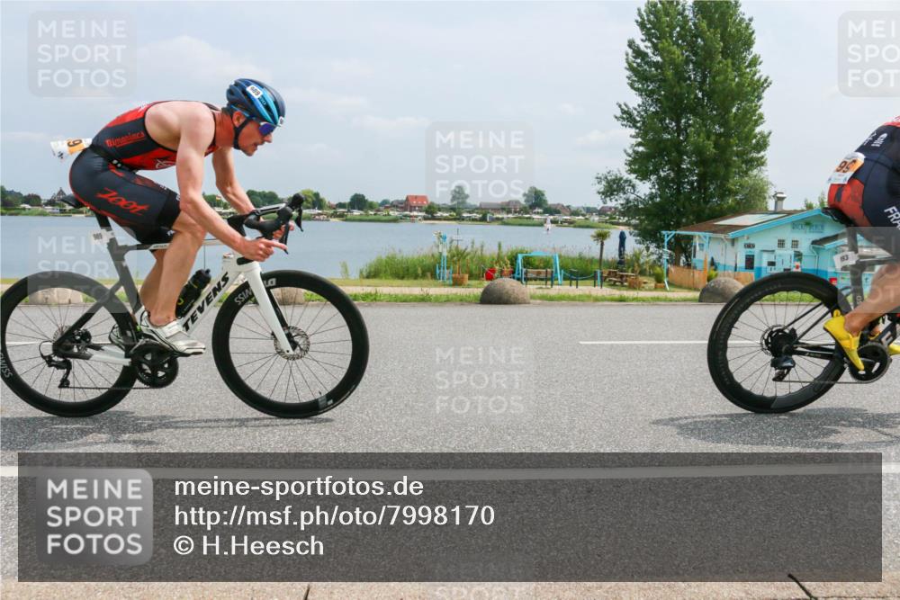 21.06.2025 - 27. Vierlanden-Triathlon H.Heesch http://msf.ph/oto/7998170 15.06.2025 12:29:45 Radfahren 937, 951, 989, 990, 991, 992, 993 meine-sportfotos.de