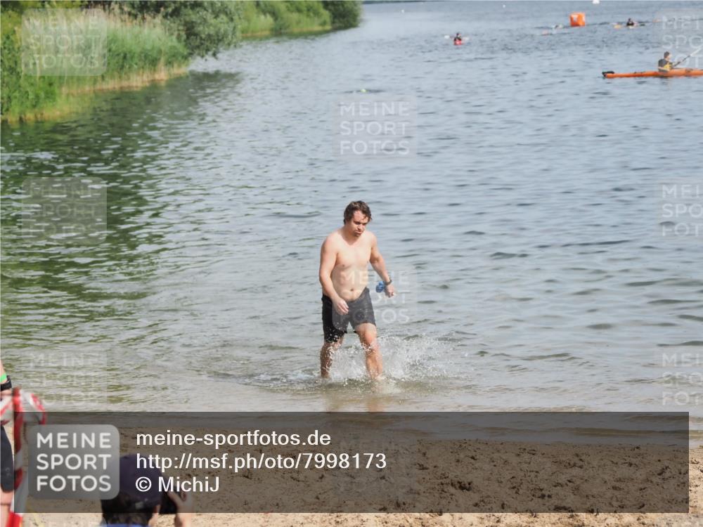 21.06.2025 - 27. Vierlanden-Triathlon MichiJ http://msf.ph/oto/7998173 15.06.2026 10:00:06 Schwimmen  meine-sportfotos.de