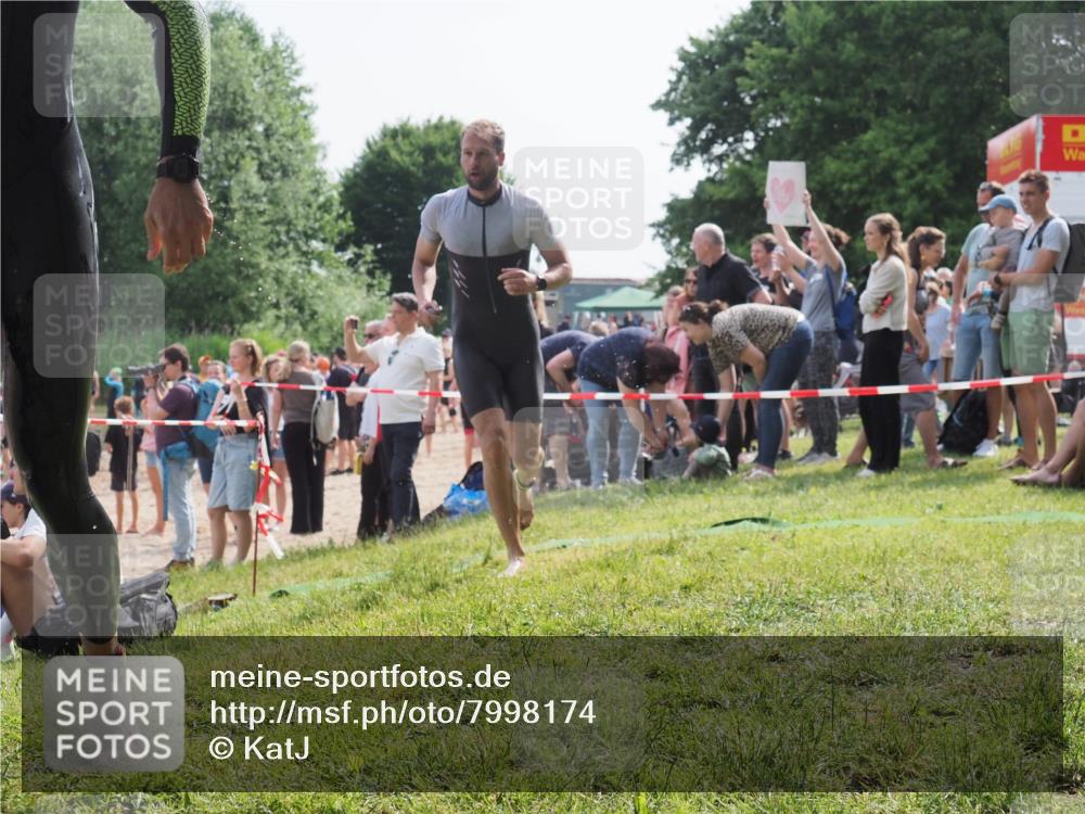 15.06.2025 - 27. Vierlanden-Triathlon KatJ http://msf.ph/oto/7998174 15.06.2025 09:56:04 Schwimmen 268, 280, 283, 285, 308, 310, 312, 322, 357 meine-sportfotos.de