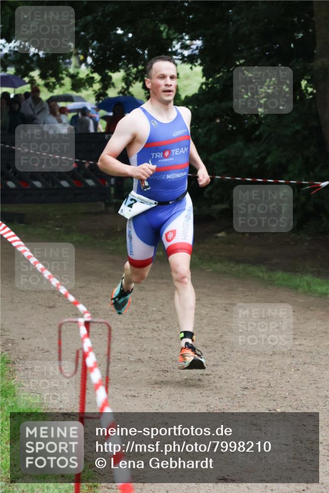 21.06.2025 - 27. Vierlanden-Triathlon Lena Gebhardt http://msf.ph/oto/7998210 15.06.2025 13:56:31 Laufen 21 meine-sportfotos.de