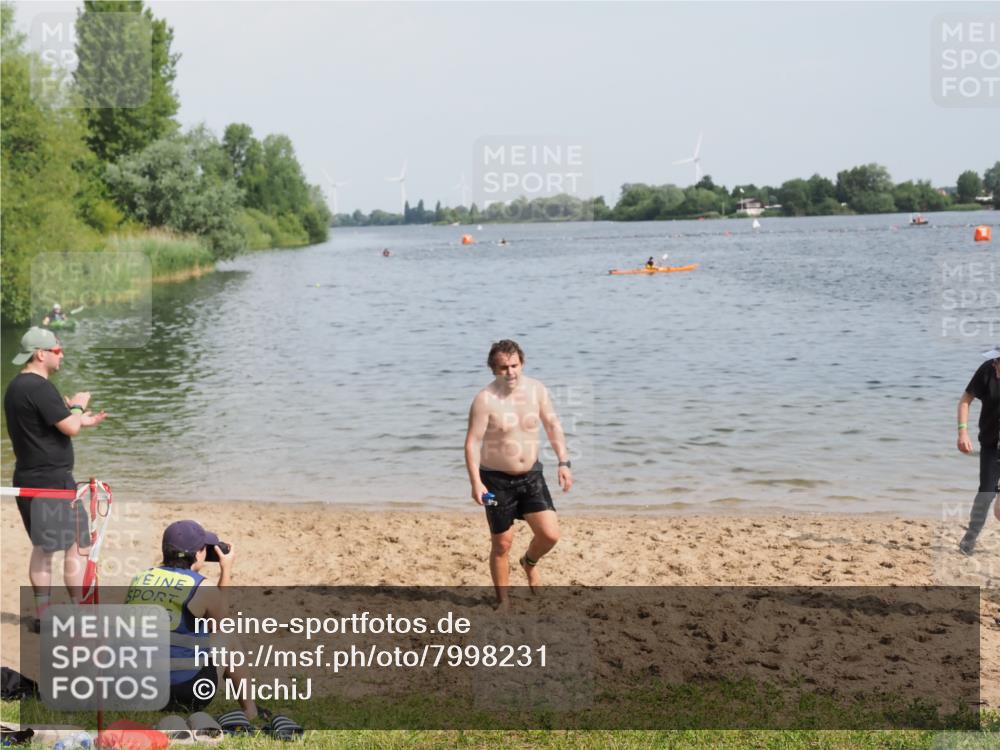 21.06.2025 - 27. Vierlanden-Triathlon MichiJ http://msf.ph/oto/7998231 15.06.2026 10:00:13 Schwimmen 290 meine-sportfotos.de