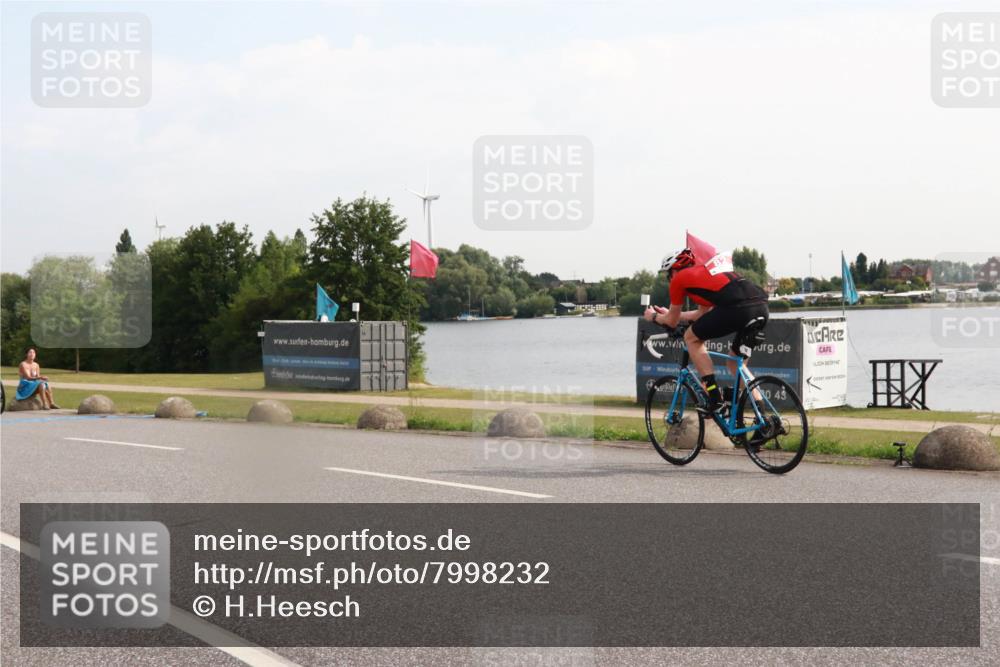15.06.2025 - 27. Vierlanden-Triathlon H.Heesch http://msf.ph/oto/7998232 15.06.2025 09:46:55 Radfahren 36, 82, 126, 149 meine-sportfotos.de