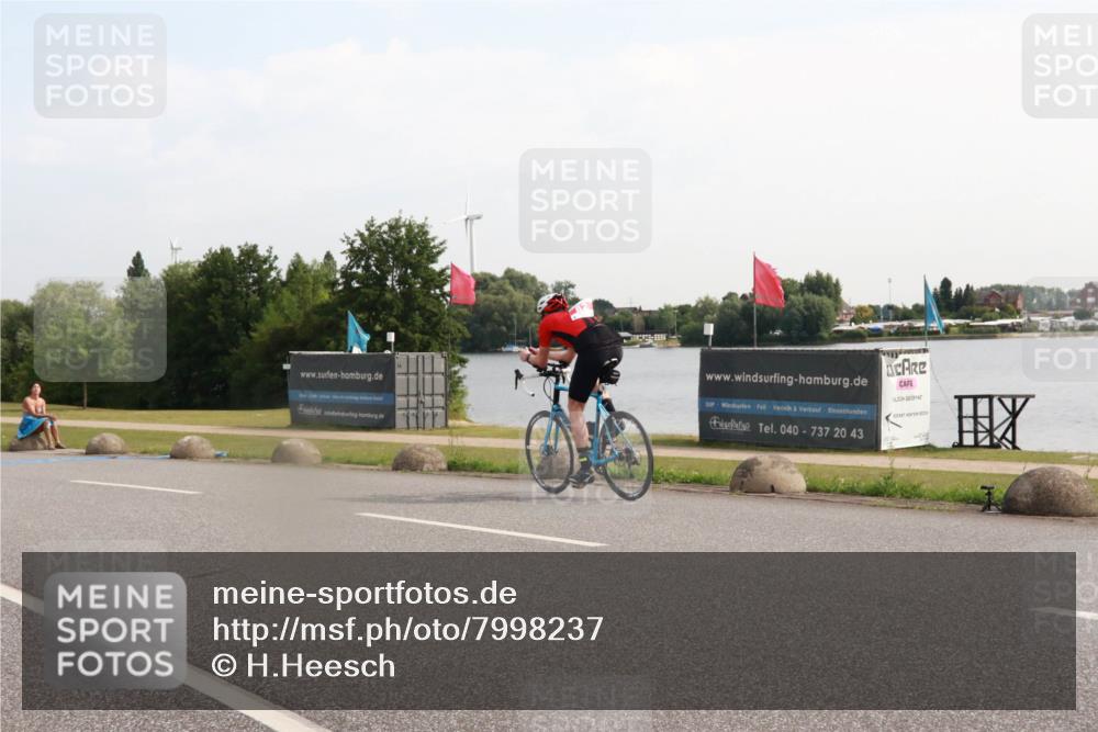 15.06.2025 - 27. Vierlanden-Triathlon H.Heesch http://msf.ph/oto/7998237 15.06.2025 09:46:55 Radfahren 36, 82, 126, 149 meine-sportfotos.de