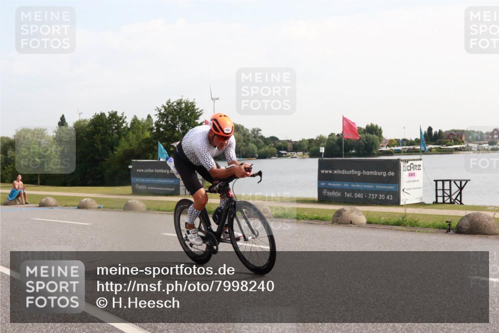 15.06.2025 - 27. Vierlanden-Triathlon H.Heesch http://msf.ph/oto/7998240 15.06.2025 09:46:59 Radfahren 36, 82, 126, 182 meine-sportfotos.de