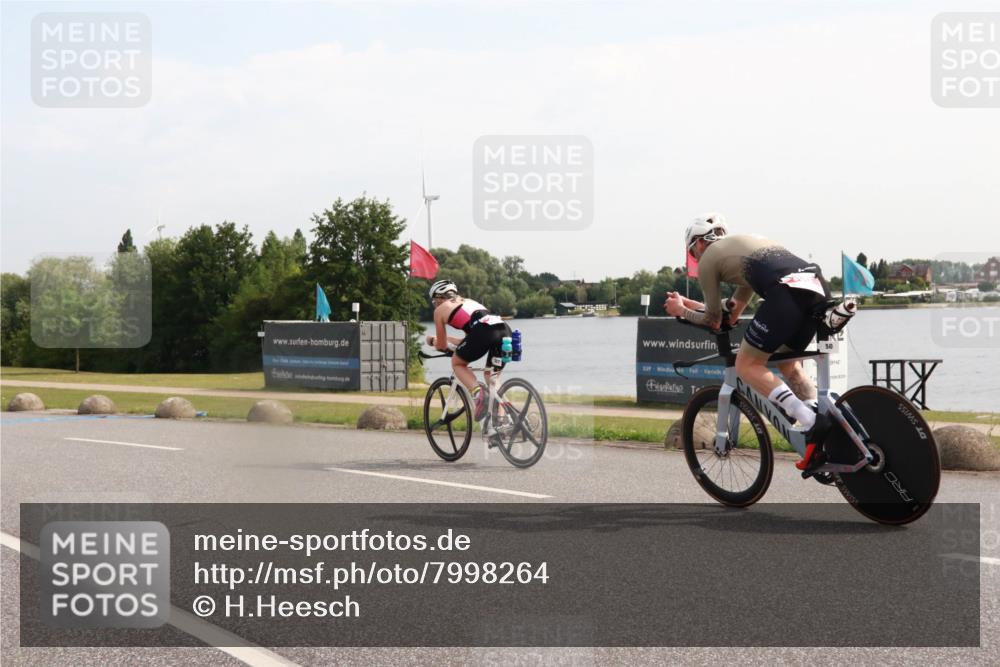 15.06.2025 - 27. Vierlanden-Triathlon H.Heesch http://msf.ph/oto/7998264 15.06.2025 09:47:45 Radfahren 50, 227 meine-sportfotos.de