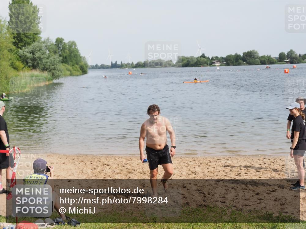 21.06.2025 - 27. Vierlanden-Triathlon MichiJ http://msf.ph/oto/7998284 15.06.2026 10:00:14 Schwimmen 290 meine-sportfotos.de