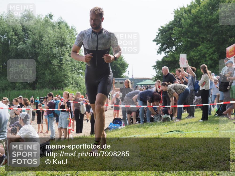 15.06.2025 - 27. Vierlanden-Triathlon KatJ http://msf.ph/oto/7998285 15.06.2025 09:56:05 Schwimmen 268, 277, 283, 285, 308, 310, 312, 322, 357 meine-sportfotos.de