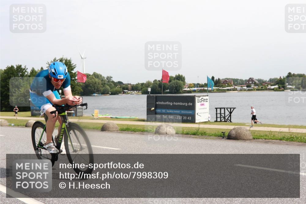21.06.2025 - 27. Vierlanden-Triathlon H.Heesch http://msf.ph/oto/7998309 15.06.2025 11:36:07 Radfahren  meine-sportfotos.de
